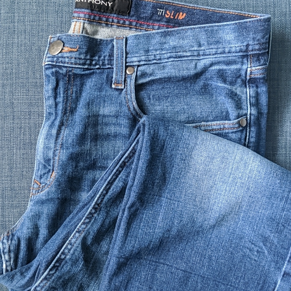 Marc Anthony distressed slim fit jeans